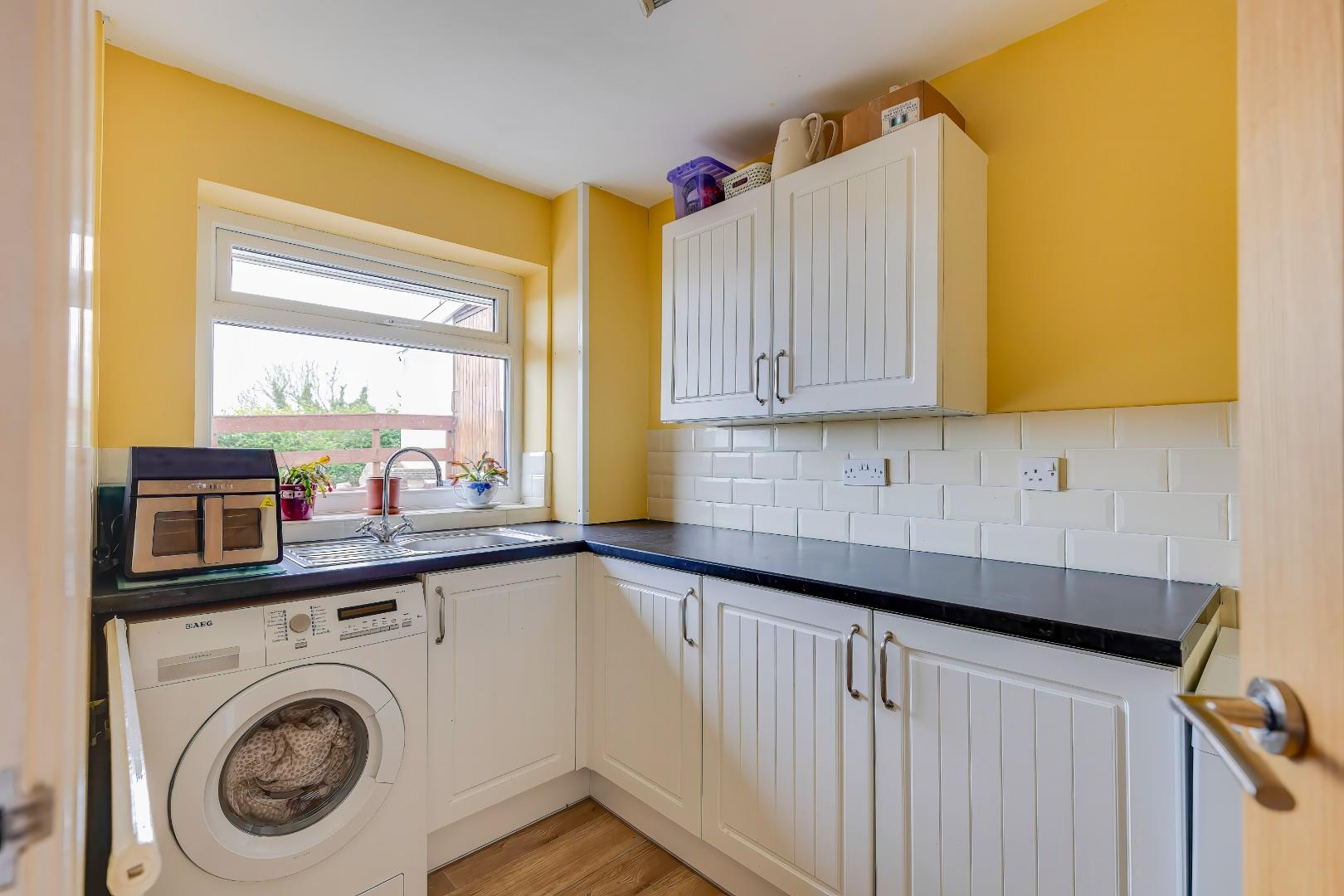 86a Port Road East, Barry, CF62 9PU